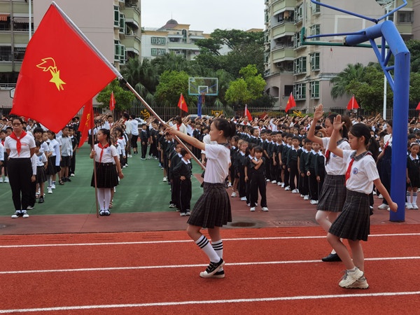 “紅領(lǐng)巾心向黨 爭(zhēng)做新時(shí)代好隊(duì)員”