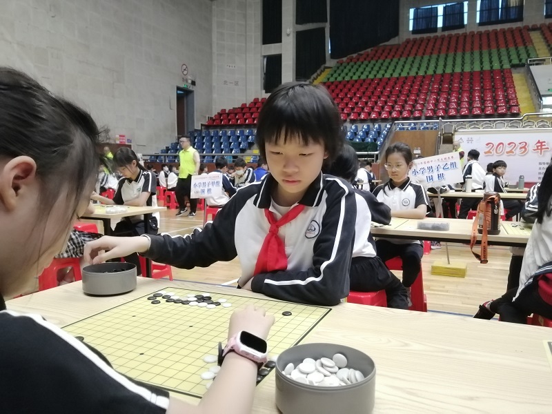 圍棋比賽中.jpg