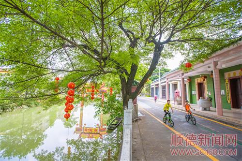 再現(xiàn)水清岸綠魚(yú)翔淺底美景